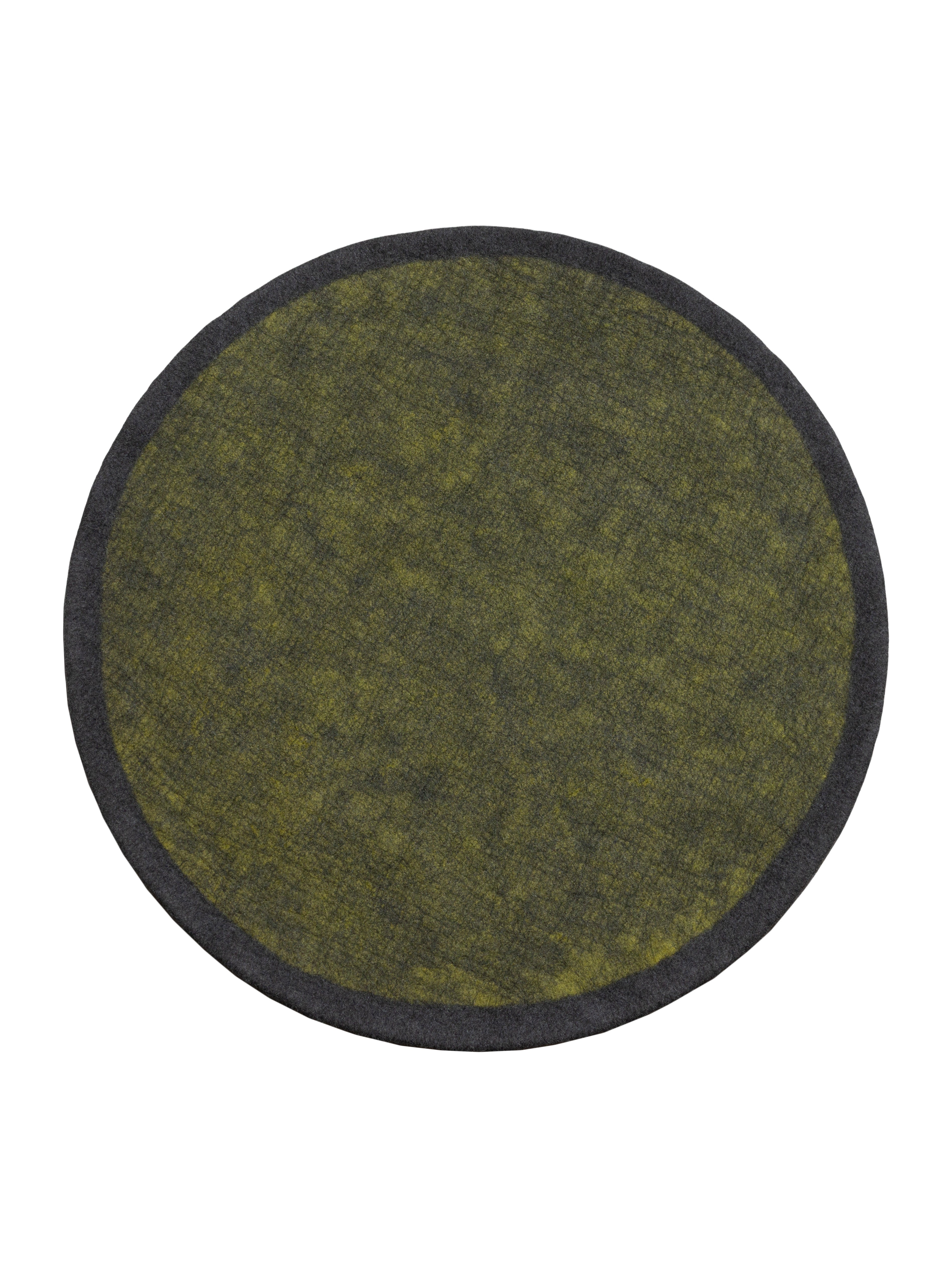 Ring Rug 7'