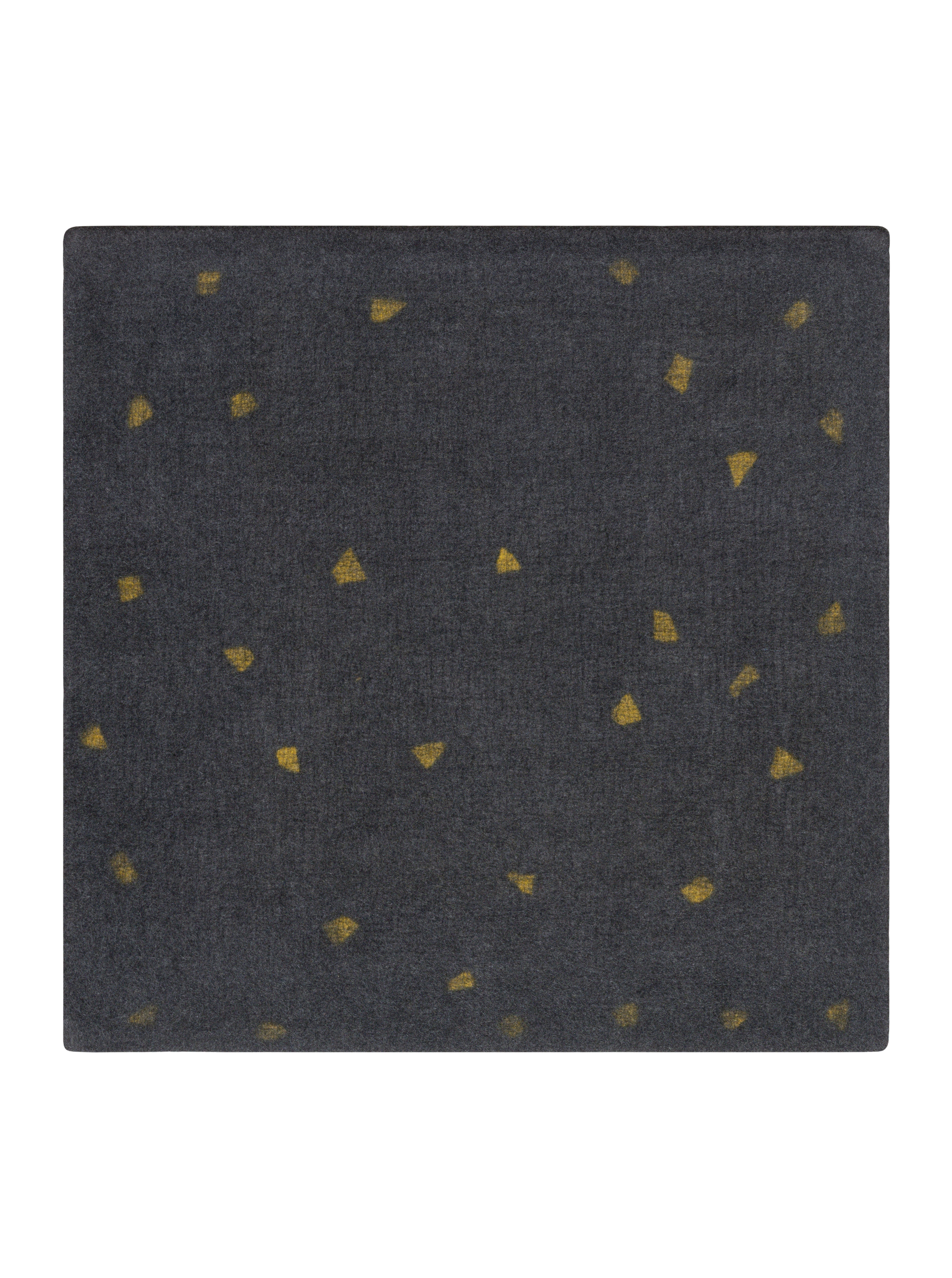 Box Rug 7' x 7'