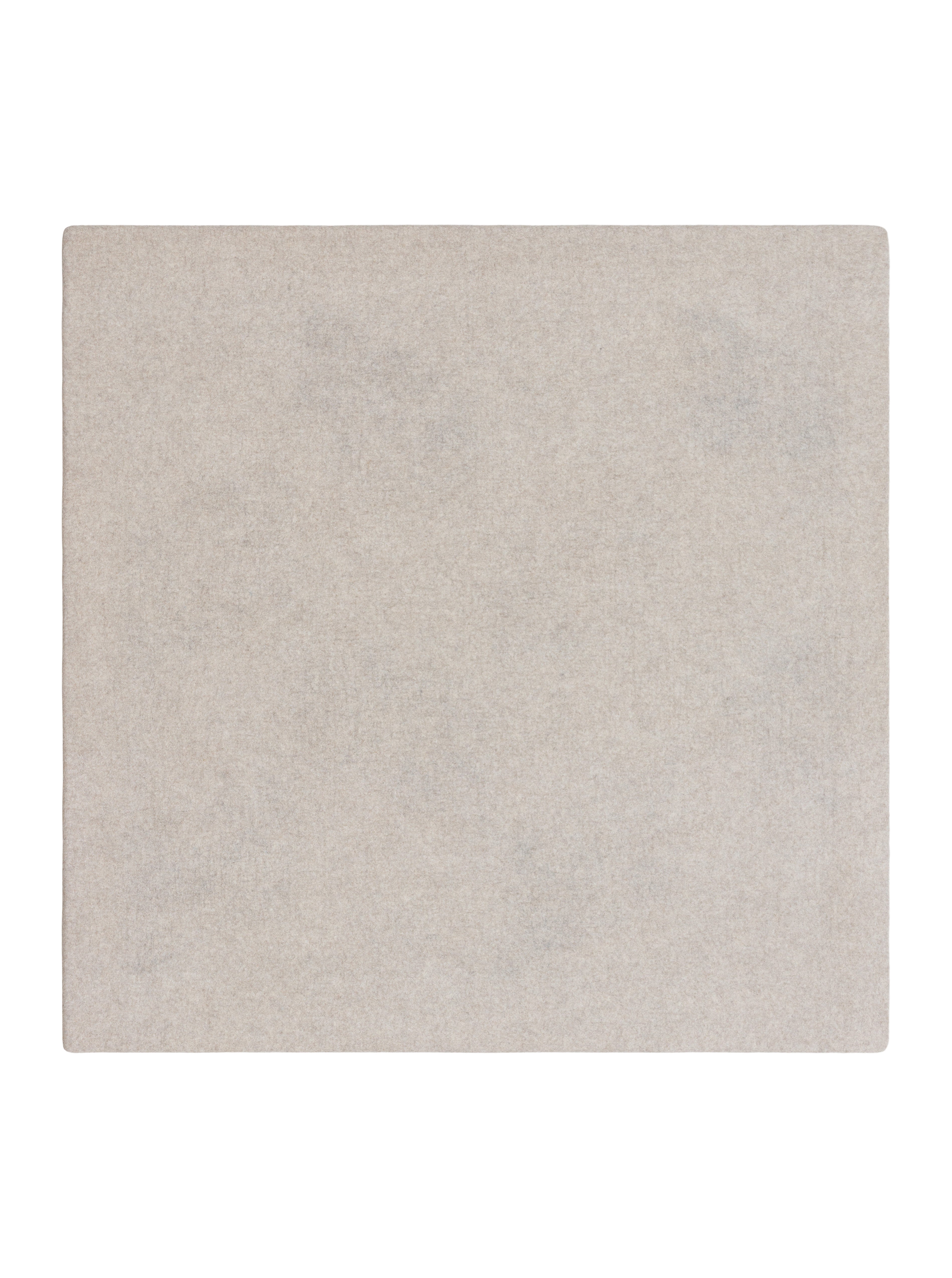 Barr Rug 7' x 7'