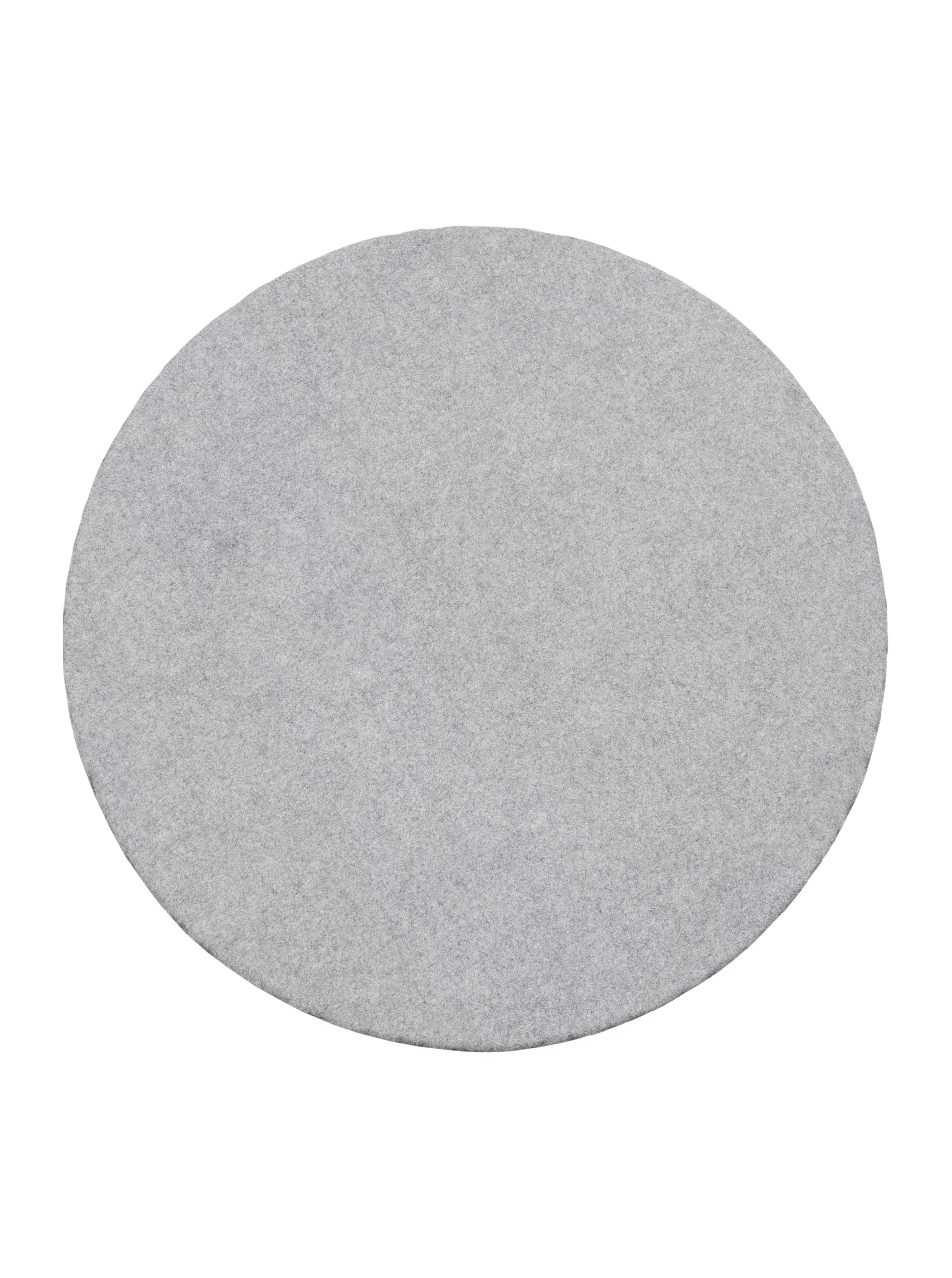 Shield Rug 5.5'