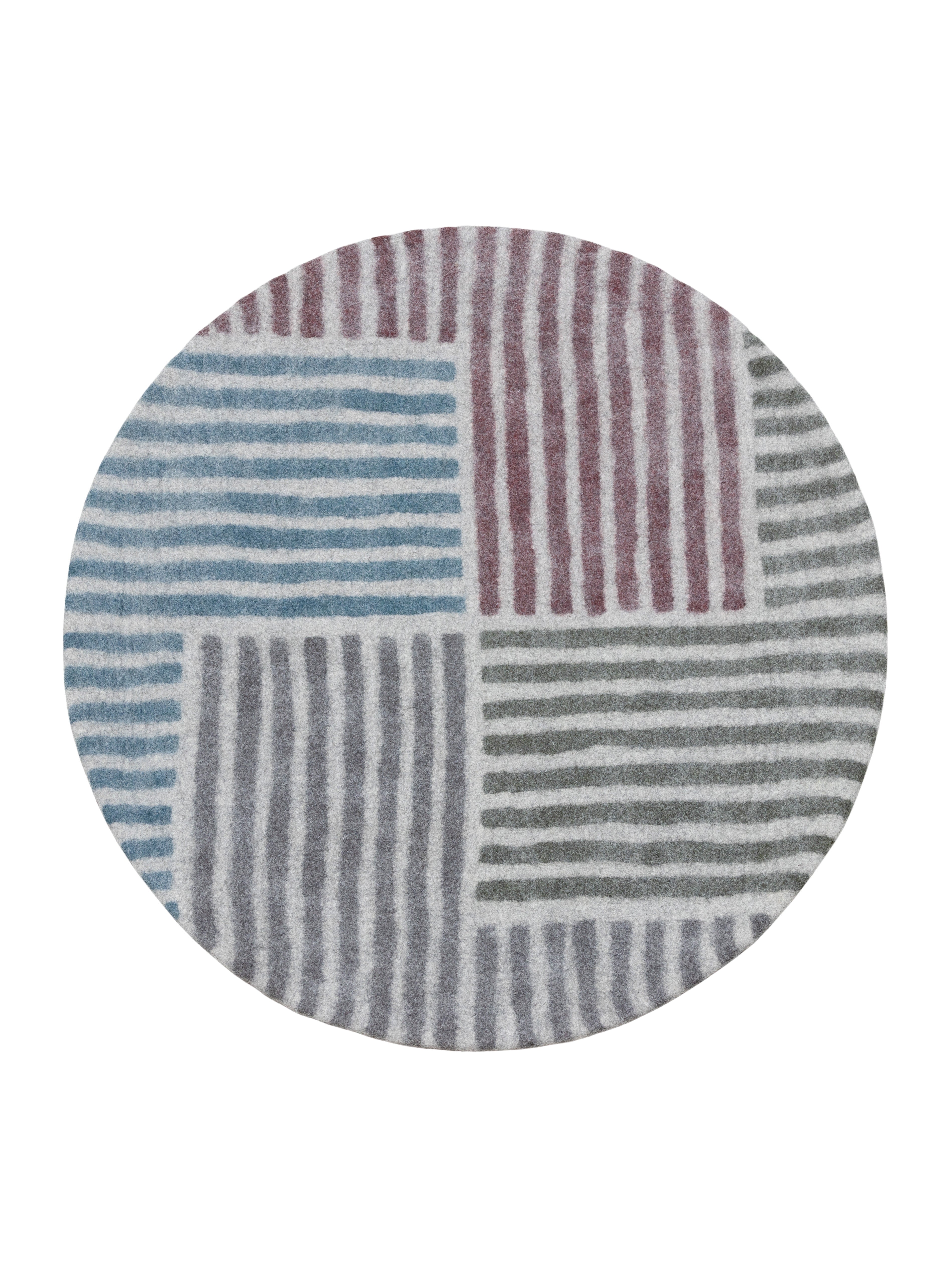 Shield Rug 5.5'