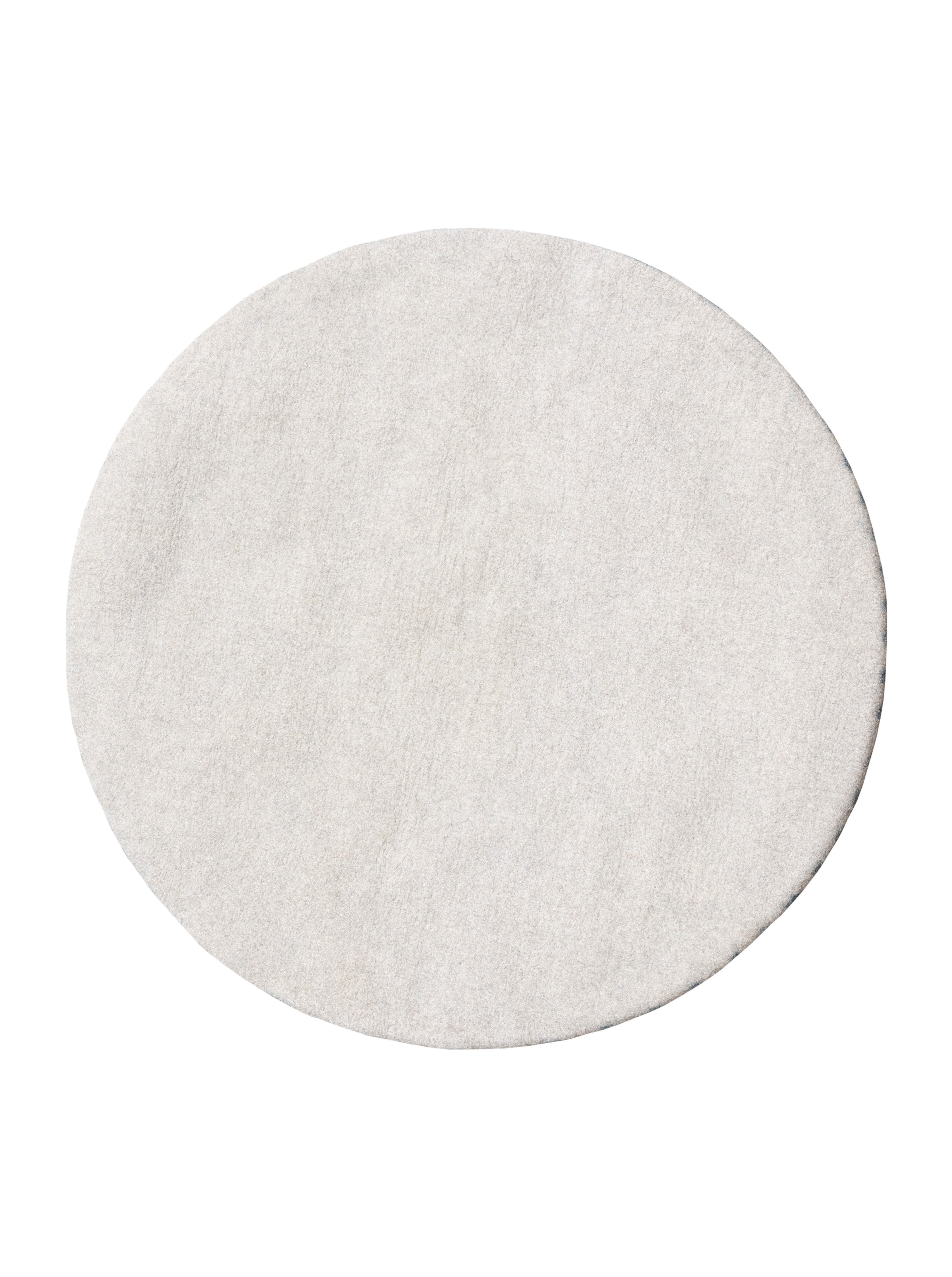 Shield Rug 5.5'