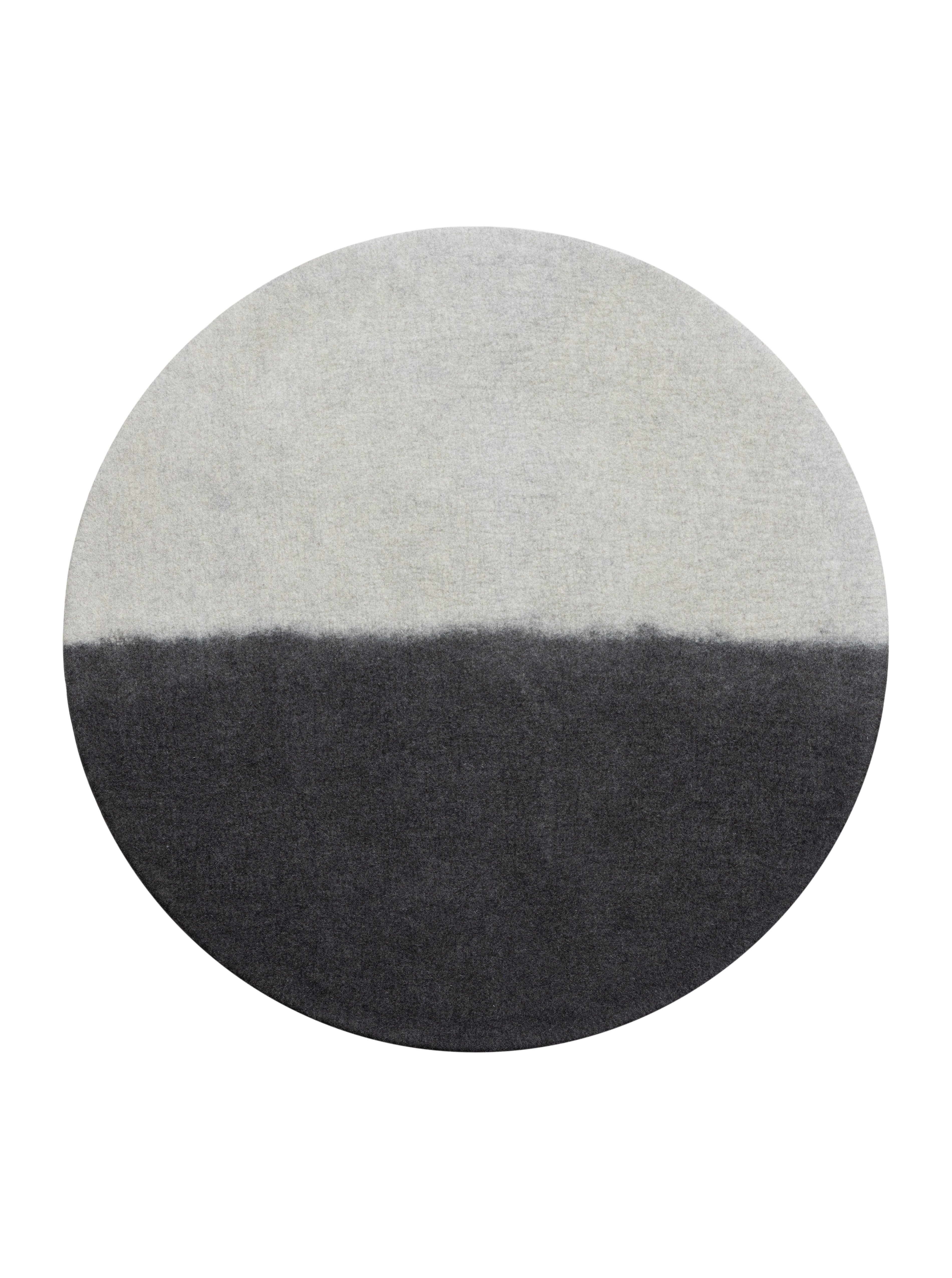Moon Rug 5.5'